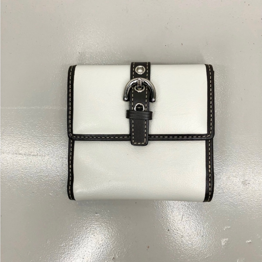 COACH Ivory Leather Wallet with Dark Brown Trim NWOT